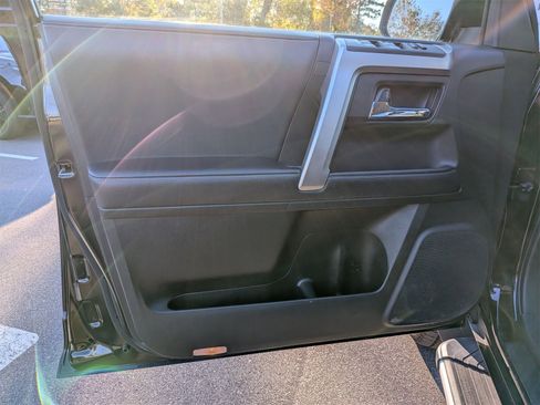 Used 2023 Toyota 4Runner SR5 Premium image 12