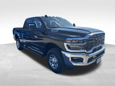 New 2026 RAM 2500 Tradesman AWD/4WD image 8