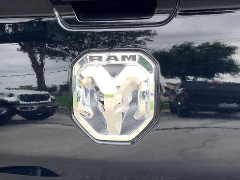 Used 2024 RAM 2500 Big Horn w/ Sport Appearance Package AWD/4WD image 27