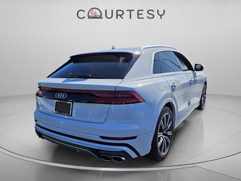 Used 2022 Audi SQ8 Prestige w/ Prestige Package image 8