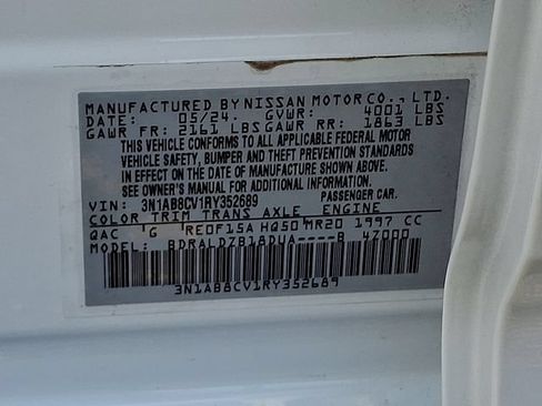 Used 2024 Nissan Sentra SV FWD image 27