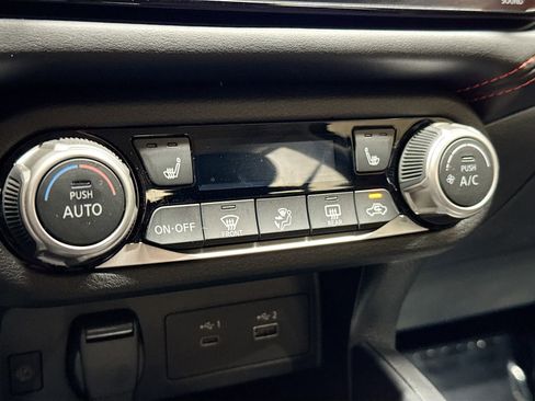Used 2025 Nissan Versa SR w/ Trunk Package FWD image 18