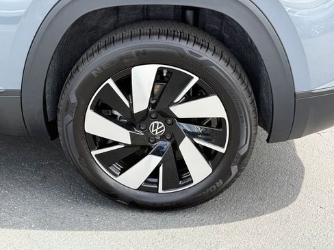 New 2026 Volkswagen Atlas Cross Sport SE AWD/4WD image 8