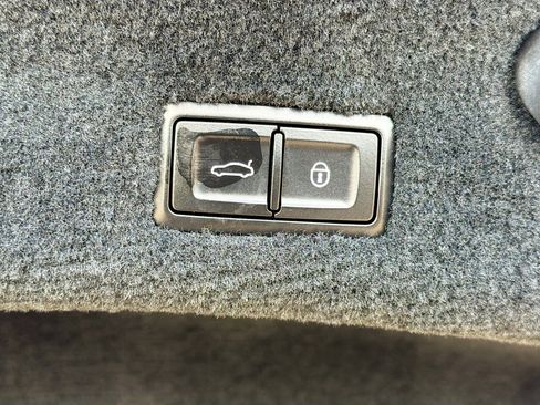 Used 2021 Bentley Continental GT image 13