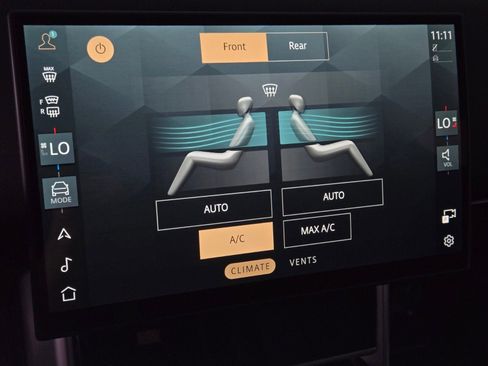 New 2026 Land Rover Range Rover Long Wheelbase SE image 28