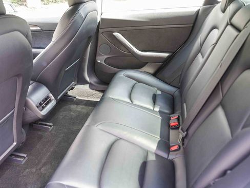 Used 2022 Tesla Model 3 Long Range AWD/4WD image 15