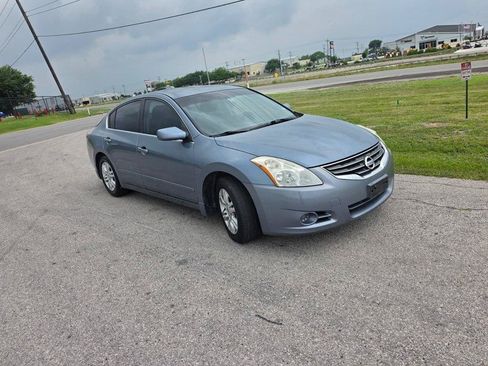 Used 2010 Nissan Altima Sedan FWD image 20