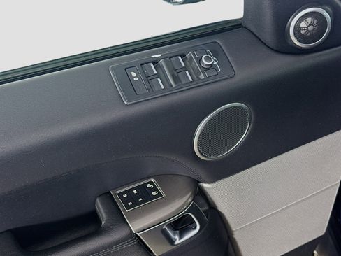 Used 2016 Land Rover Range Rover Sport SE image 24