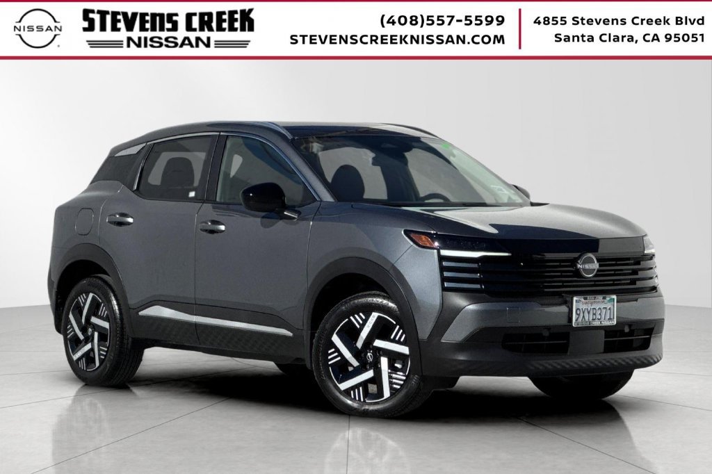 Used 2026 Nissan Kicks SV FWD image 1