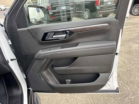 New 2026 Chevrolet Tahoe LS w/ LPO, Dark Essentials Package RWD image 32