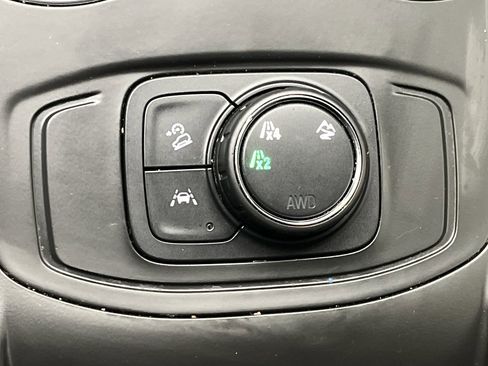 Used 2022 GMC Terrain SLE w/ LPO, Floor Liner Package image 14