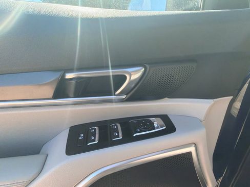 Used 2023 Kia Telluride S AWD/4WD image 17