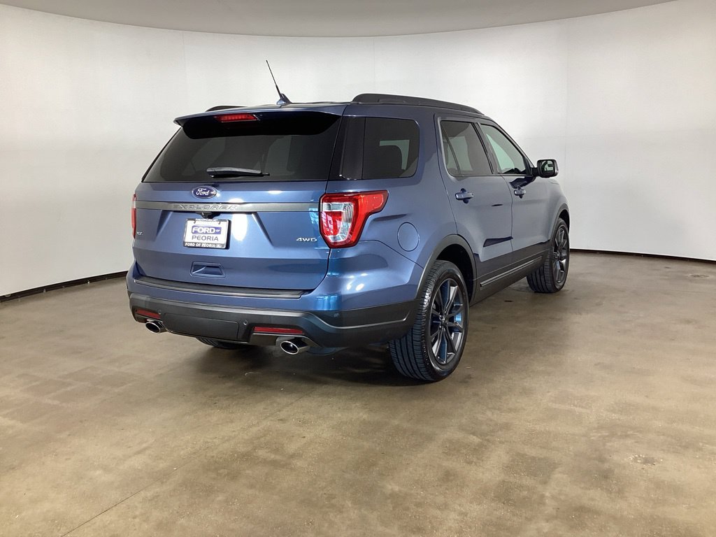 Certified 2018 Ford Explorer XLT w/ Equipment Group 202A AWD/4WD image 5