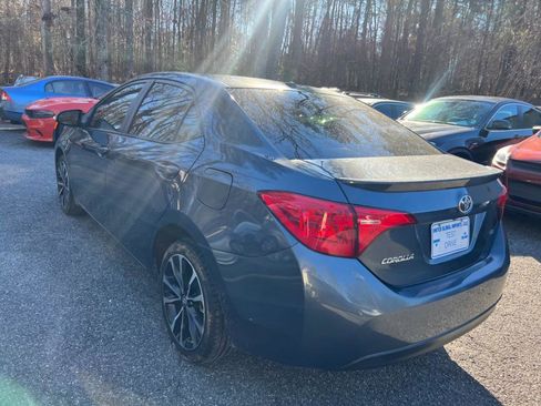 Used 2019 Toyota Corolla SE image 3