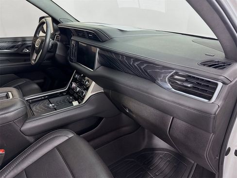 Used 2021 GMC Yukon Denali image 31