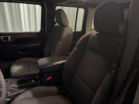 Used 2023 Jeep Wrangler Sport S image 10