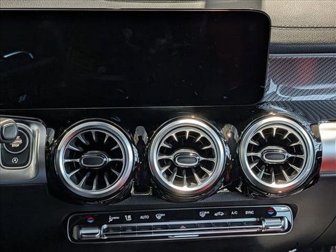 New 2025 Mercedes-Benz GLB 35 AMG 4MATIC image 11