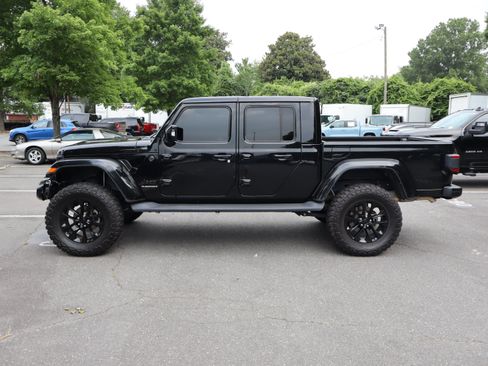 Used 2023 Jeep Gladiator Overland AWD/4WD image 7