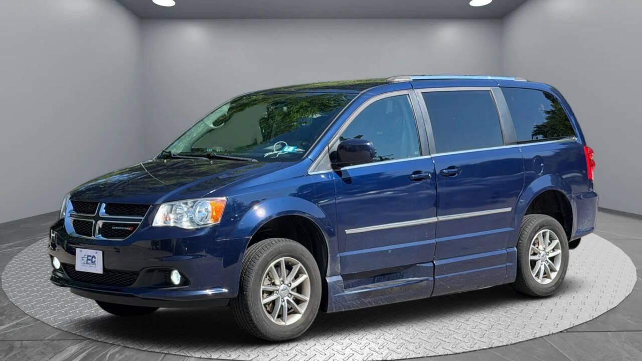 Used 2015 Dodge Grand Caravan SXT FWD image 3