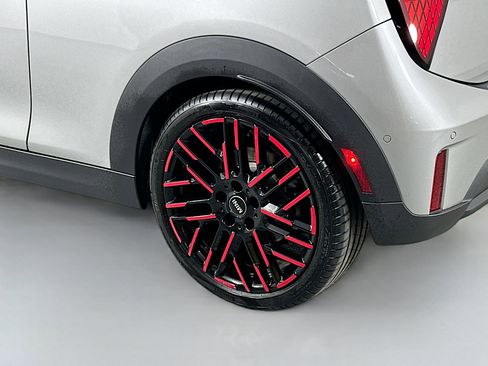 Certified 2025 MINI Cooper S image 10