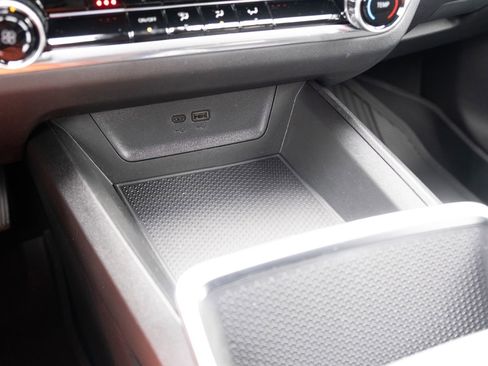 Used 2025 Chevrolet Equinox LT w/ Safety and Technology Package image 5