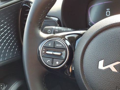 Used 2025 Kia Soul EX FWD image 20