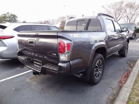 Used 2021 Toyota Tacoma TRD Sport image 6