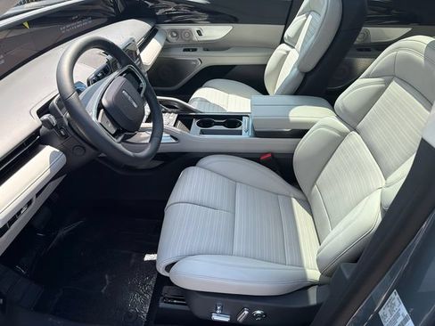 New 2026 Lincoln Nautilus Reserve AWD/4WD image 10