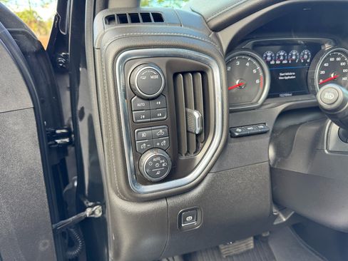 Used 2022 Chevrolet Silverado 3500 LTZ w/ LTZ Premium Package image 27