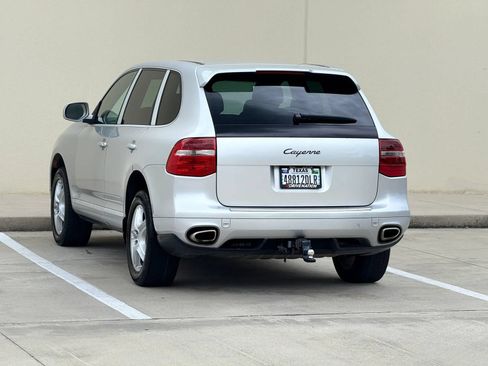 Used 2010 Porsche Cayenne AWD/4WD image 5