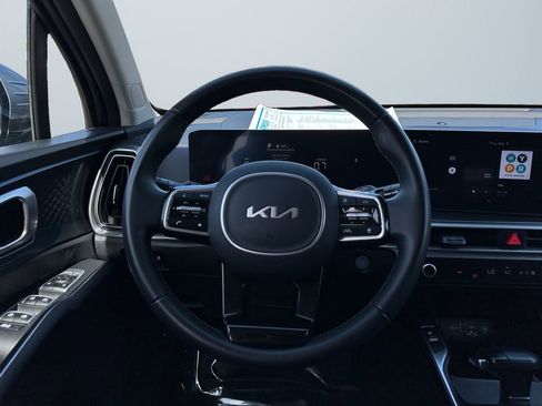 Used 2024 Kia Sorento S FWD image 12