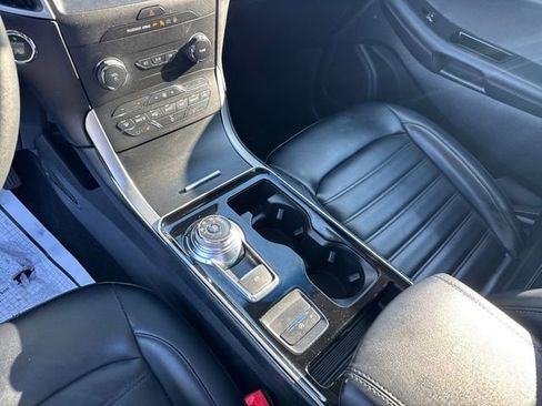 Used 2019 Ford Edge SEL w/ Equipment Group 201A AWD/4WD image 12
