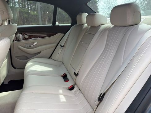 Used 2017 Mercedes-Benz E 300 image 20