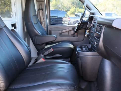 Used 2023 GMC Savana 3500 w/ Power Convenience Package image 29