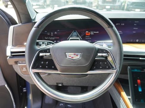 Used 2025 Cadillac Escalade Sport Platinum w/ LPO, ONYX Package AWD/4WD image 26