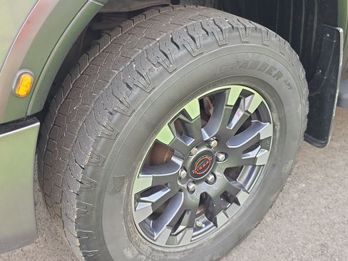 Used 2023 Nissan Titan PRO-4X AWD/4WD image 11