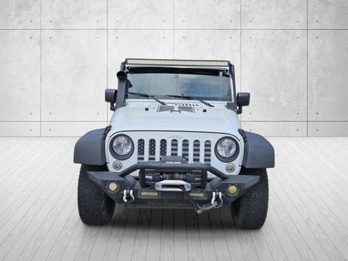 Used 2018 Jeep Wrangler Unlimited Sport AWD/4WD image 2