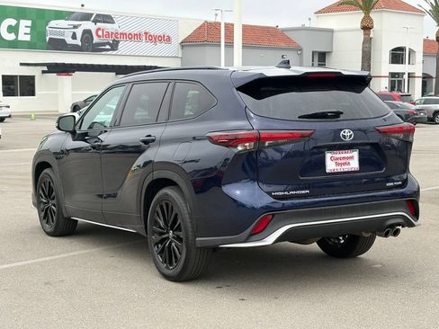 Used 2025 Toyota Highlander XSE AWD/4WD image 45