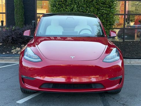Used 2021 Tesla Model Y Long Range AWD/4WD image 3