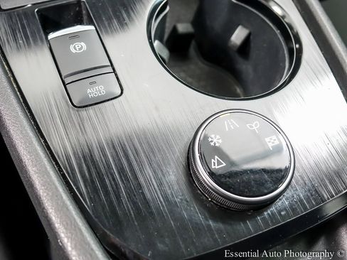 Used 2023 Nissan Rogue S image 17