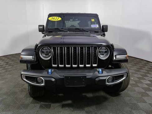 Used 2022 Jeep Wrangler Unlimited Sahara w/ Cold Weather Group image 4