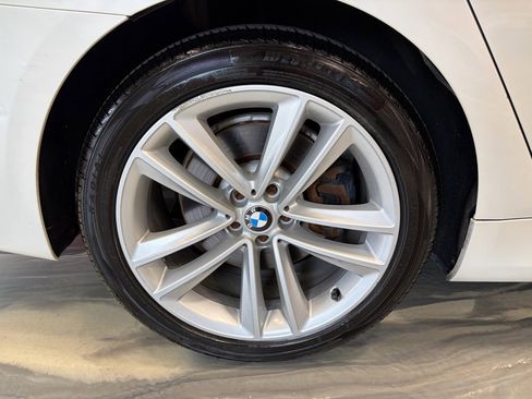 Used 2017 BMW 750i xDrive AWD/4WD image 27