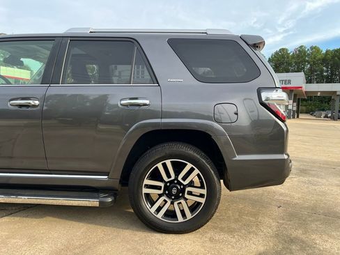Used 2021 Toyota 4Runner Limited image 32