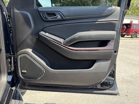 Used 2018 GMC Yukon SLE w/ SLE Value Package image 25