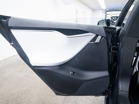 Used 2017 Tesla Model S P100D image 18