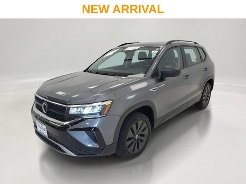 Used 2024 Volkswagen Taos S FWD image 1