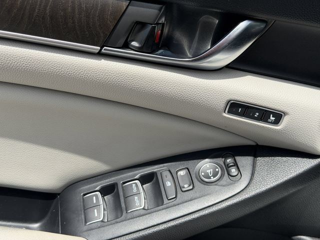 Used 2018 Honda Accord EX-L image 21