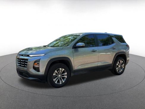 Used 2025 Chevrolet Equinox LT image 8