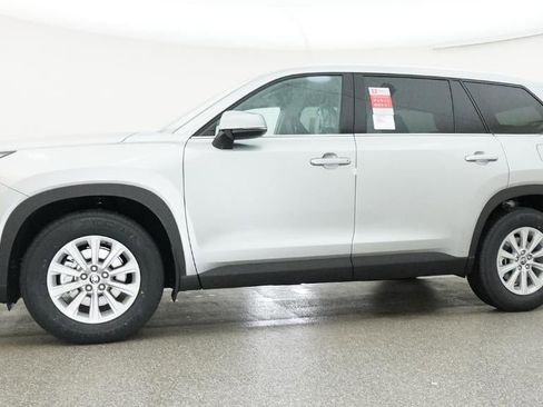 New 2026 Toyota Grand Highlander XLE image 18