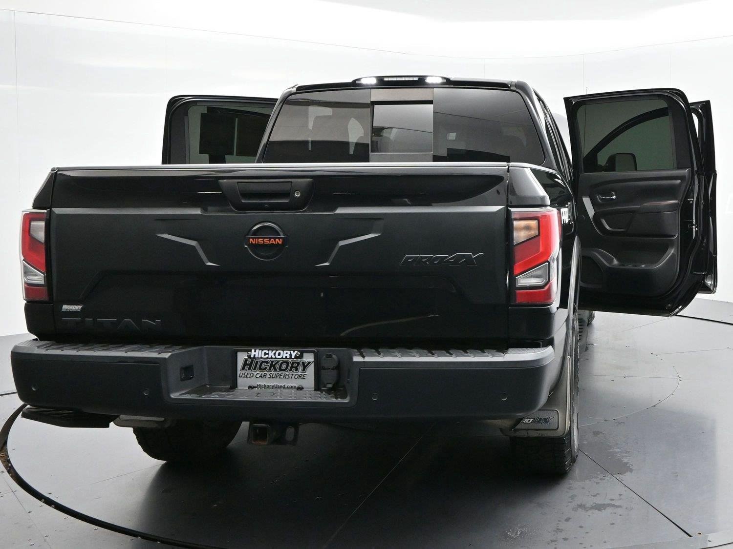 Used 2021 Nissan Titan PRO-4X w/ Pro-4x Convenience Package AWD/4WD image 46